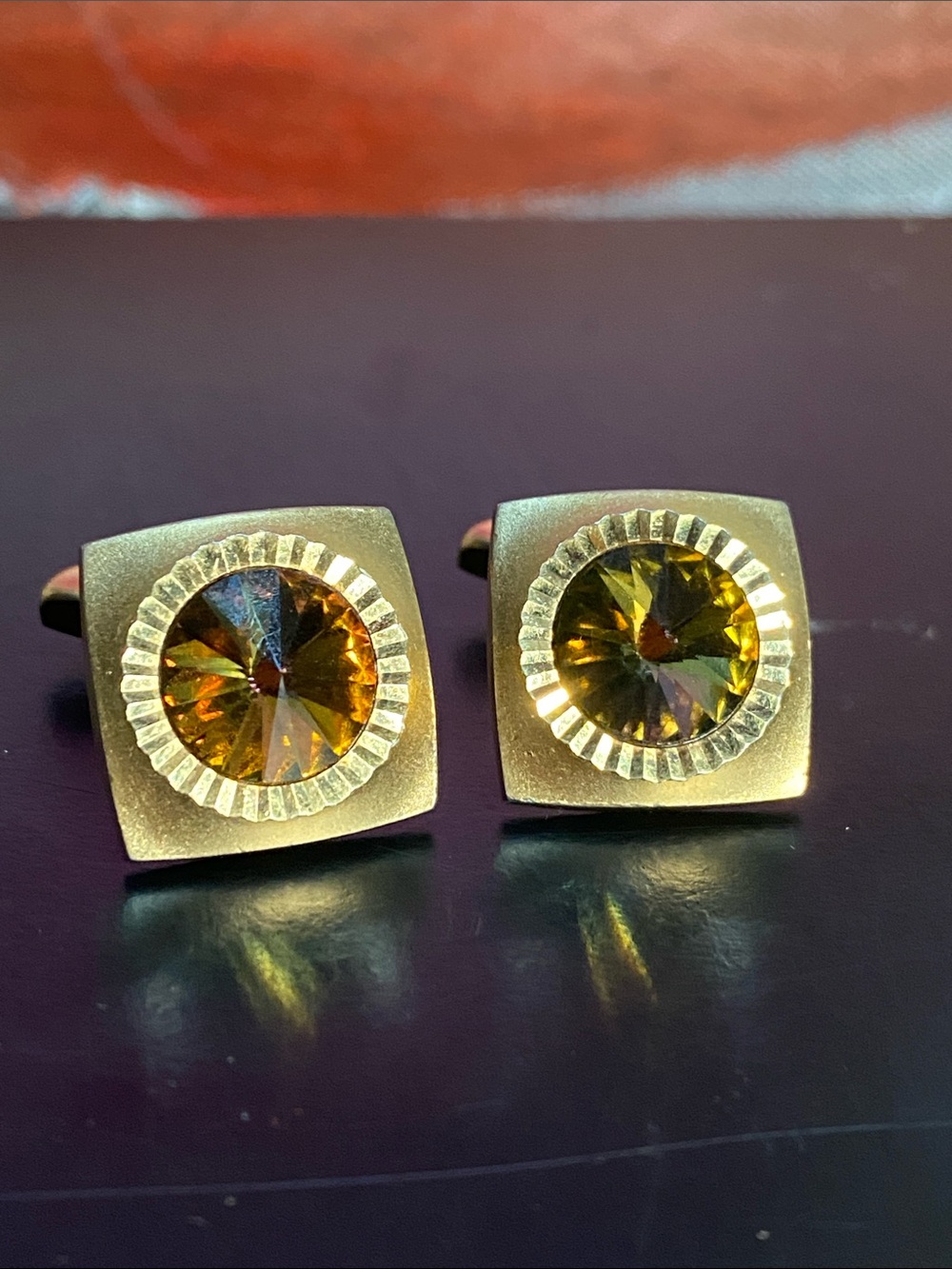 3📚/$25 - Gold Tone Square Cufflinks Amber Rivoli Crystal 1970’s